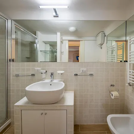Apartamento Flora 2 By Portofinohomes *