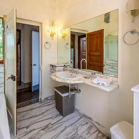 Apartment Flora 2 By Portofinohomes