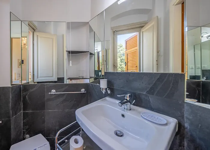 Flora 2 By Portofinohomes *